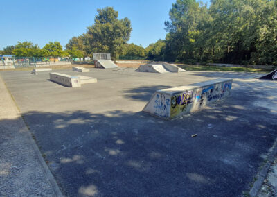 Le skatepark de Lanton en vue latérale