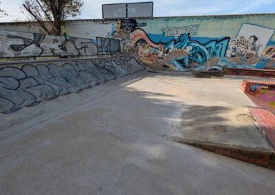 Présentation complète du skatepark Cañero de Córdoba (Espagne), spot très sympa au coeur de la ville Andalouse