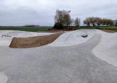 Présentation complète du skatepark de Rombies et Marchipont dans le département du Nord