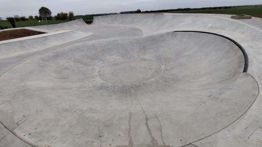 Présentation complète du skatepark de Rombies et Marchipont dans le département du Nord