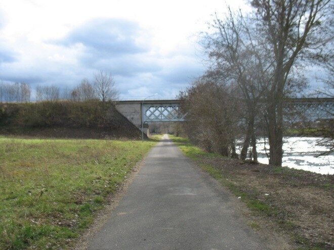 Piste cyclable des bords de Vienne à Châtellerault