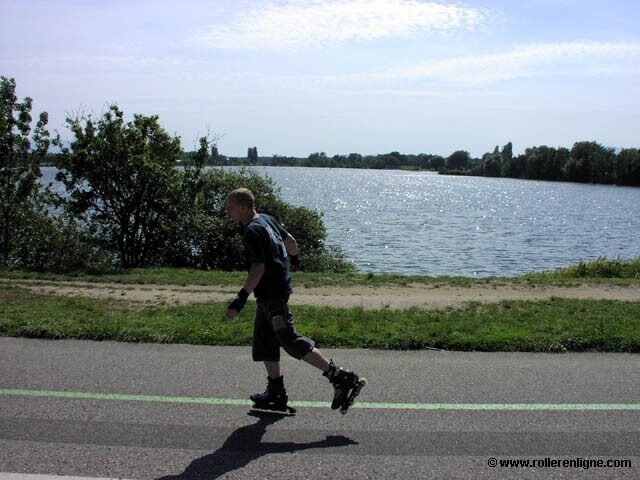 Piste cyclable du lac de Divonne-les-Bains
