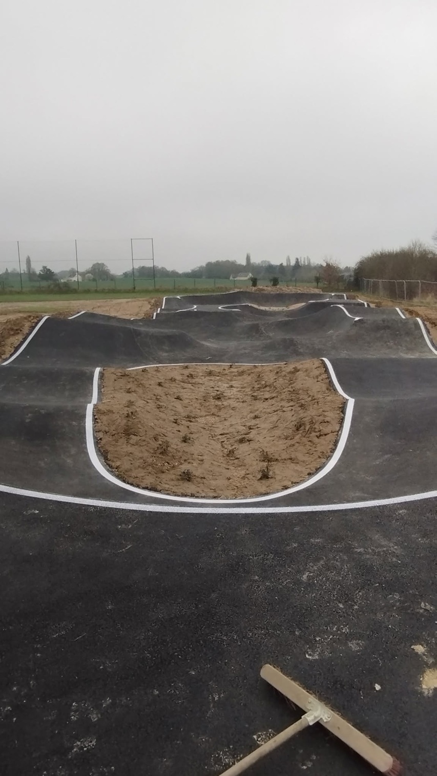 Pumptrack et skatepark de Sargé les le Mans